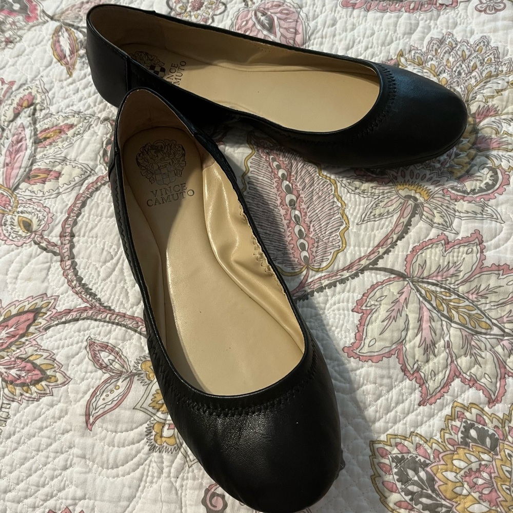 Vince Camuto Black Leather Ballet Flats